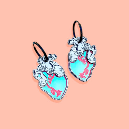 Corazones iridiscentes con rojo - Annie's Fingers