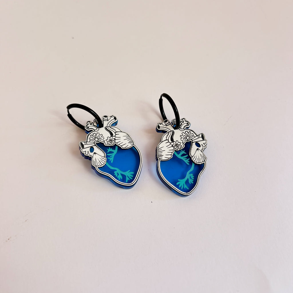 Corazones azul oscuro