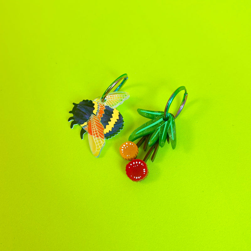 Abeja y madroño - Annie's Fingers