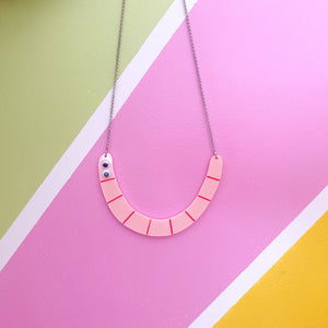 Werm necklace pink - Annie's Fingers
